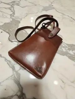 Vivienne Westwoodスマホショルダーバッグ