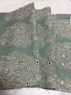 sometimeslucky グリーン　67×27 はぎれ　ミナペルホネン