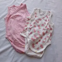 UNIQLO ピンク＆いちご柄ノースリーブロンパース 60cm2枚セット