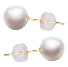 耳元に上品な輝き LUCINE淡水パールピアス白 6mm