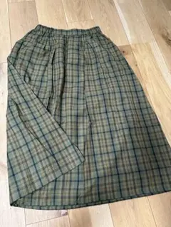 チェック柄フレアロングスカート