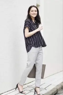 MK MICHEL KLEIN 【洗える】ストライプ柄ブラウス　38のサムネイル