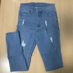 レディース　ダメージジーンズ　Sサイズ