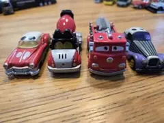 ミニカーセット 赤い消防車とクラシックカー　ディズニー&カーズ　4台セット