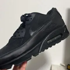 ナイキ　エアマックス90トリプルブラック