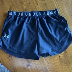 ほぼ新品　Under Armour 黒 ショートパンツ 女性用L