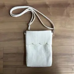 【ほぼ新品】コンフォローブ　スカラップ　ポシェット　アイボリー