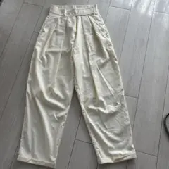 【La-gemme】ハイウエストタックパンツ　アイボリー　M