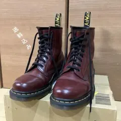 ドクターマーチン　8ホール　チェリーレッド　 28センチ　UK9