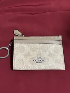 COACH ベージュ カードケース ジッパー付き