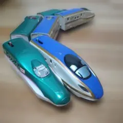 プラレール　E5系はやぶさ　ライト付きE7系かがやき