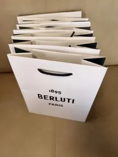 正規品　Berluti 保存袋　大 2026年最新】Berluti ショップ袋・ショッパーの人気アイテム - メルカリ