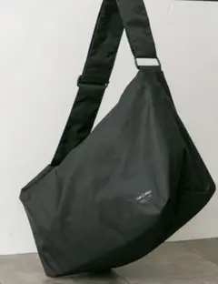 YAK PAK ショルダーバッグ（ブラック）のサムネイル