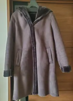 ユニクロ ムートンタッチフーデットコート