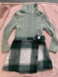 緑系タートルネックとチェックスカートセット