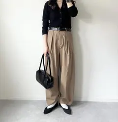 ジーユー バレルレッグスラック ベージュ M ユニセックス