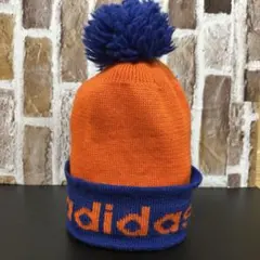 adidas ポンポン付きニット帽 オレンジ/ネイビー