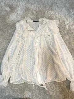 ZARA フリル付き水玉模様長袖ブラウス