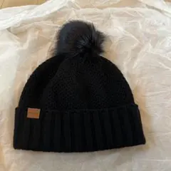 COLE HAAN ブラックニット帽 ポンポン付き