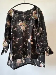 未使用　INGEBORG インゲボルグ　ブラウス　花柄　ブラック