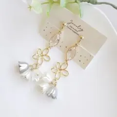 ホースアイガラスストーンとすずらんチャームのイヤリング　ピアス✽ハンドメイド