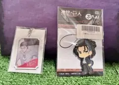 進撃の巨人 エレン・イェーガー アクリルキーホルダー&ラバーストラッセット
