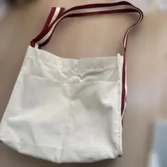 ホワイトキャンバスショルダーバッグ