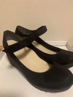 First Contact 撥水 ７cmウェッジソール パンプス