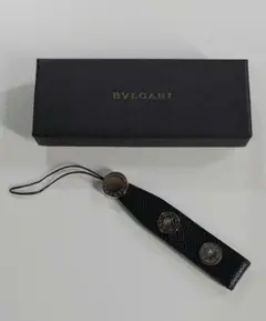 新品未使用◾️ブルガリ　本革　ターコイズブルー　携帯ストラップ　キーストラップ Amazon | (ブルガリ)BVLGARI 携帯ストラップ 21699 B-ZERO1