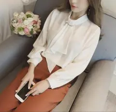 ホワイト　リボン付きブラウス　フォーマル