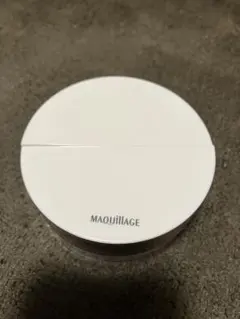 MAQuillAGE エッセンスグロウキープパウダー シアーアイボリー ケース付