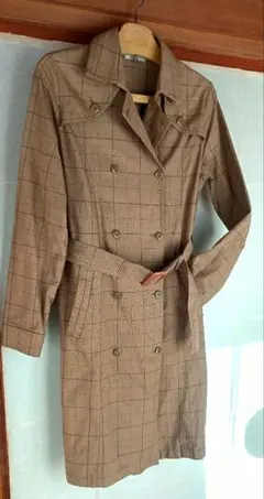 スプリングトレンチコート