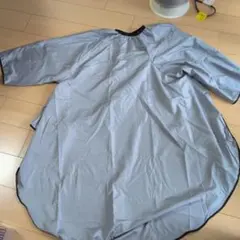 散髪用ケープ ヘアカット用エプロン シルバー新品