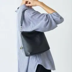 極美品✨　ビアズリー　シンプルソフトレザー　ショルダーバッグ　ブラック　2way