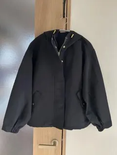 27日正午まで♡タイムセール♡ GU ブラックマウンテンパーカー フード付き