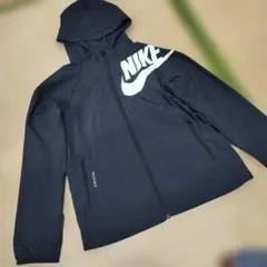 NIKE ウィンドブレーカー ブラック 140ぐらい