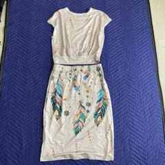 羽根の刺繍柄のセットアップLサイズ　夏　レディース