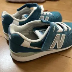 アシックス　ニューバランス　スニーカー　新品