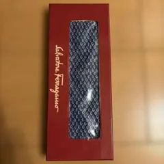 サルバトーレフェラガモ　ネクタイ