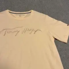 ⭐️美品 tommy hilfiger Tシャツ