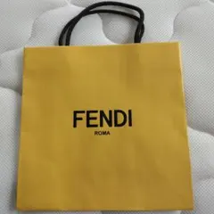 FENDI ショップ袋 ショッパー イエロー・新品未使用・超美品！のサムネイル