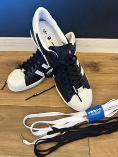 A BATHING APE®x adidas Originals コラボスニーカ