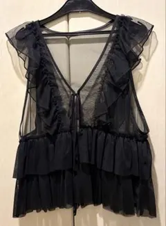 美品中古❤️JEANASİS♡ジーナシス❤️チュールフリルベスト 黒のサムネイル