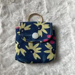 Item thumbnail for item 1bdfe02c-18a2-44b1-bfc5-1fdccc25055f