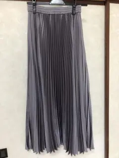 新品　値札付き　プリーツスカート