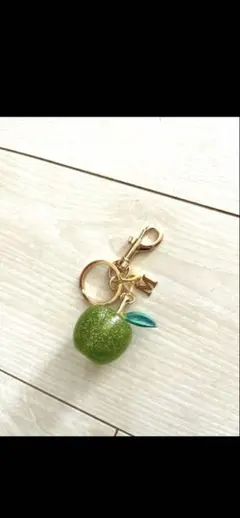 イニシャル付き青リンゴ型キーホルダー