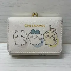 ちいかわ　財布　白　アベイル　ちいかわ　ハチワレ　うさぎ