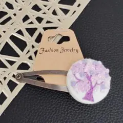 「NO.１０ 」刺繍　ヘアクリップ　ハンドメイド