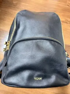 TUMI 黒 レザー レディースリュック　本革　高級感のサムネイル