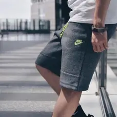 NIKE テックフリース ショーツ ハーフパンツ